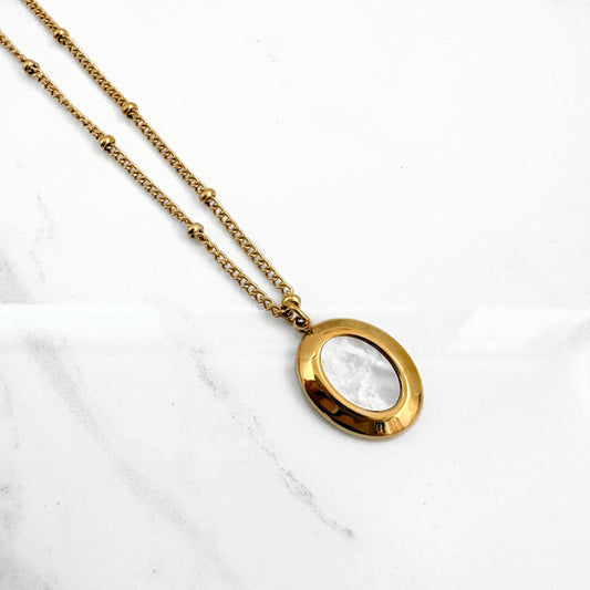 Collar Oval Concha Nácar