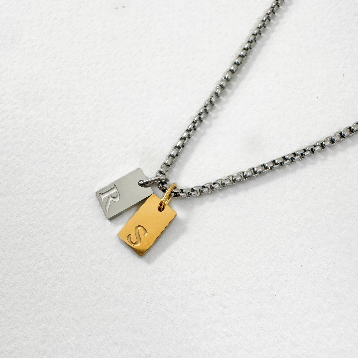 Collar Inicial Minimal