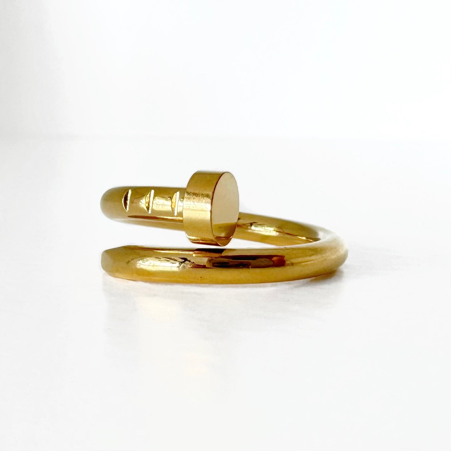Anillo Clavo